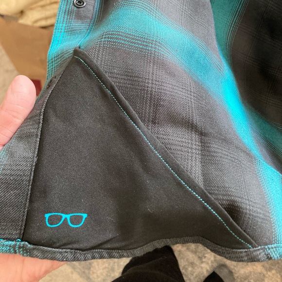 Dixxon crusher Plaid Flannel Shirt - Picture 6 of 7